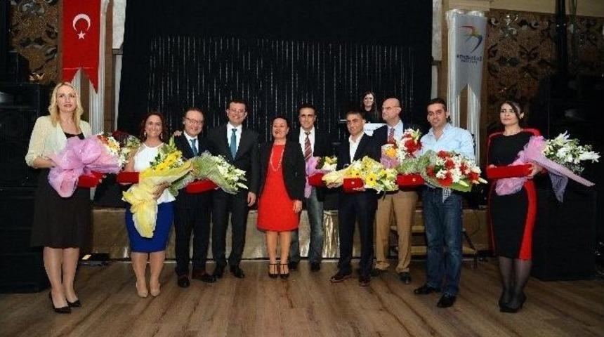 Sağlık Emek&ccedil;ileri Tıp Bayramı&rsquo;nı Beylikd&uuml;z&uuml;&rsquo;nde Kutladı