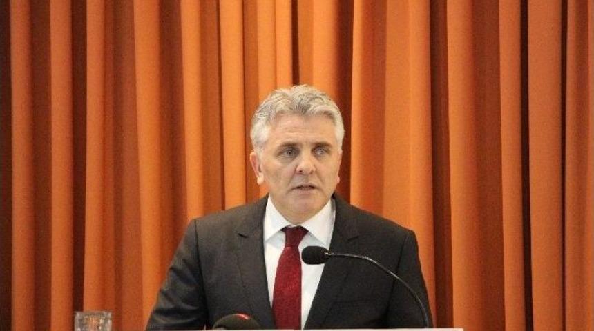 &Ouml;zkan: "ttb Konseyi&rsquo;nin Aksine Ter&ouml;rle M&uuml;cadeleyi Destekliyoruz"