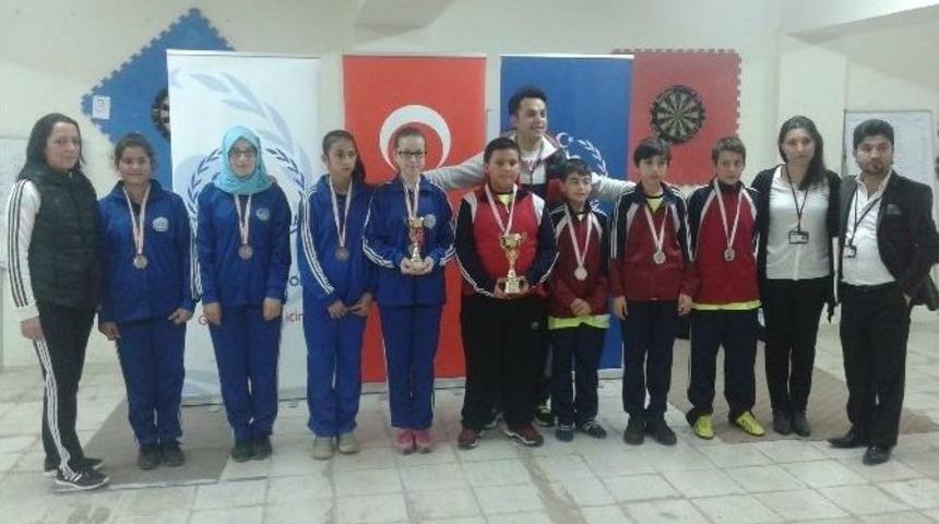 Boz&uuml;y&uuml;k&rsquo;te Okul Sporları Dart İl Se&ccedil;meleri Yapıldı