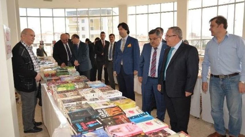 Bilecik Belediyesi Kitap Fuarı 27 Mart Tarihine Kadar A&ccedil;ık