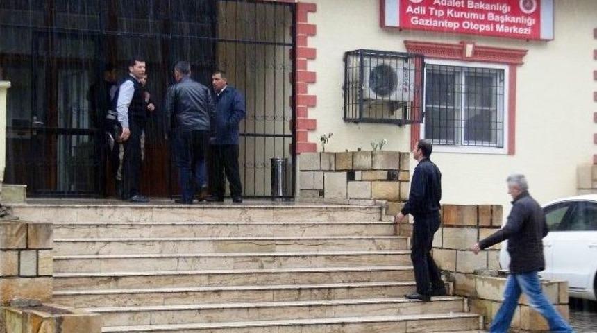 Gaziantep&rsquo;te Trafik Kazası: 2 &Ouml;l&uuml;, 15 Yaralı