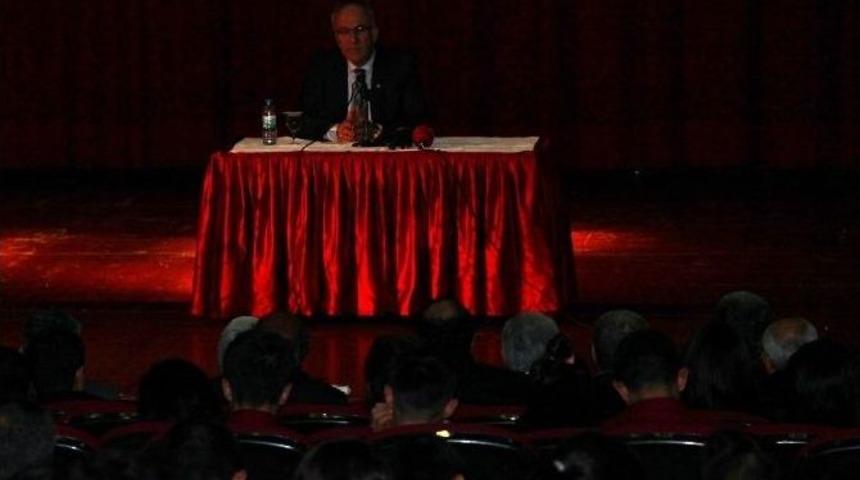 İstiklal Marşı&rsquo;nın Kabul&uuml;n&uuml;n 95. Yılında Mehmet Akif Ersoy Anıldı