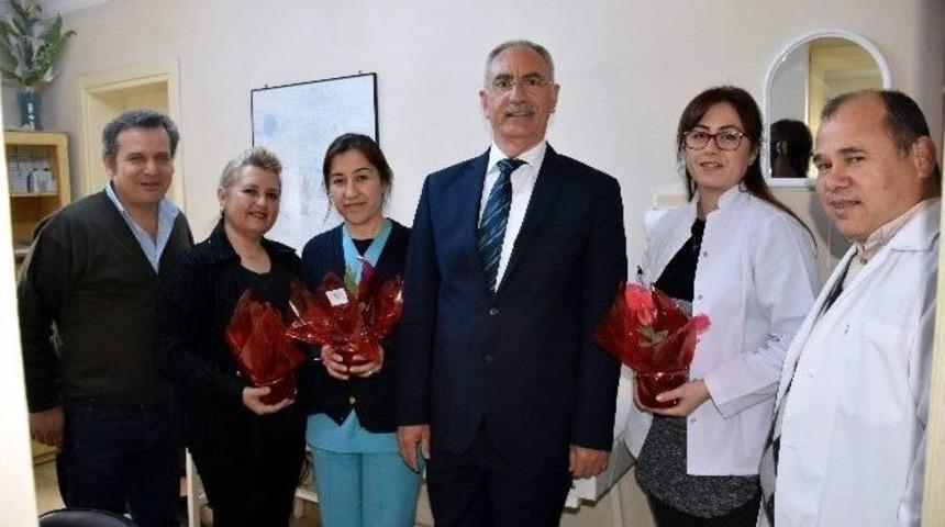 Başkan Kale, Sağlık&ccedil;ıların Tıp Bayramı&rsquo;nı Kutladı