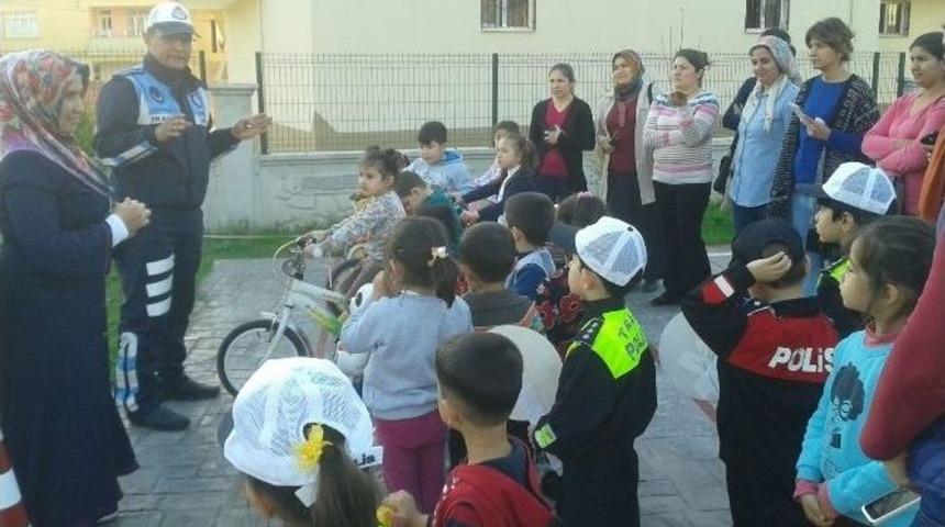 D&ouml;rtyol&rsquo;da Zabıtadan Uygulamalı Trafik Eğitimi