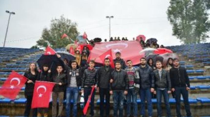 Mcb&uuml;&rsquo;l&uuml; &Ouml;ğrencilerden Ter&ouml;re Ortak Ses: