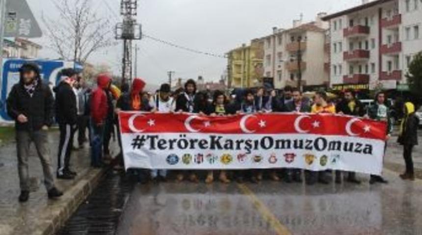 Taraftar Derneklerinden Ter&ouml;re Tepki