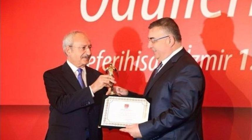 Kırklareli Belediyesi İzmir&rsquo;den &Ouml;d&uuml;lle D&ouml;nd&uuml;