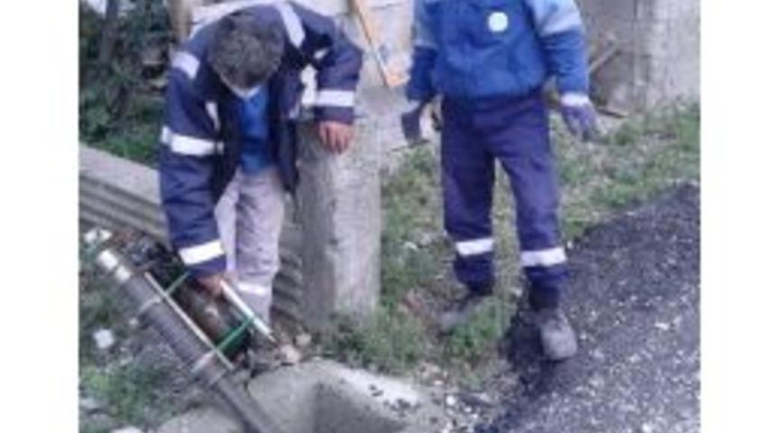 Akyazı&rsquo;da İla&ccedil;lama &Ccedil;alışmaları Devam Ediyor