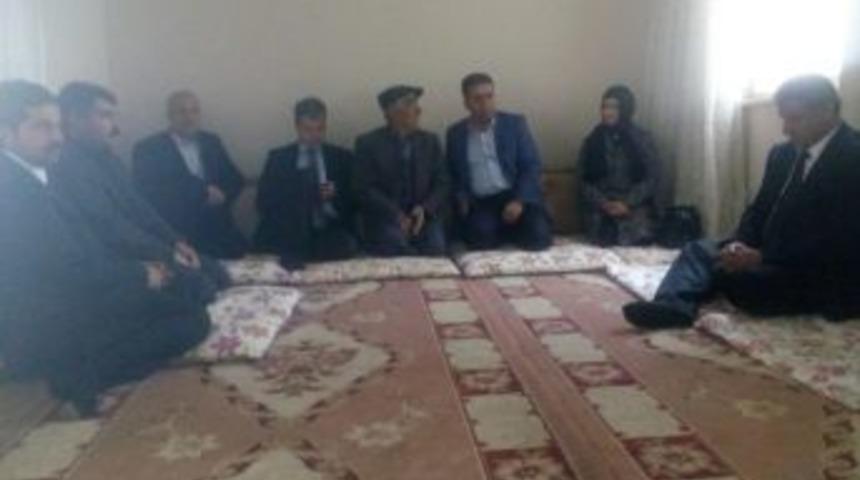 Milletvekili Fırat, Şehit Ailelerini Ziyaret Etti