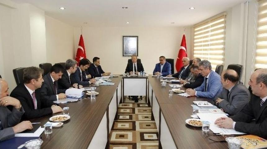 G&uuml;m&uuml;şhane İl &Ouml;zel İdaresinde Değerlendirme Toplantısı