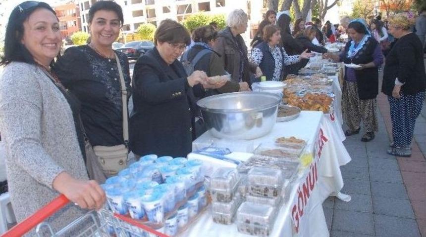 Sevgi Evi &Ccedil;ocuklarının Kermesi B&uuml;y&uuml;ledi