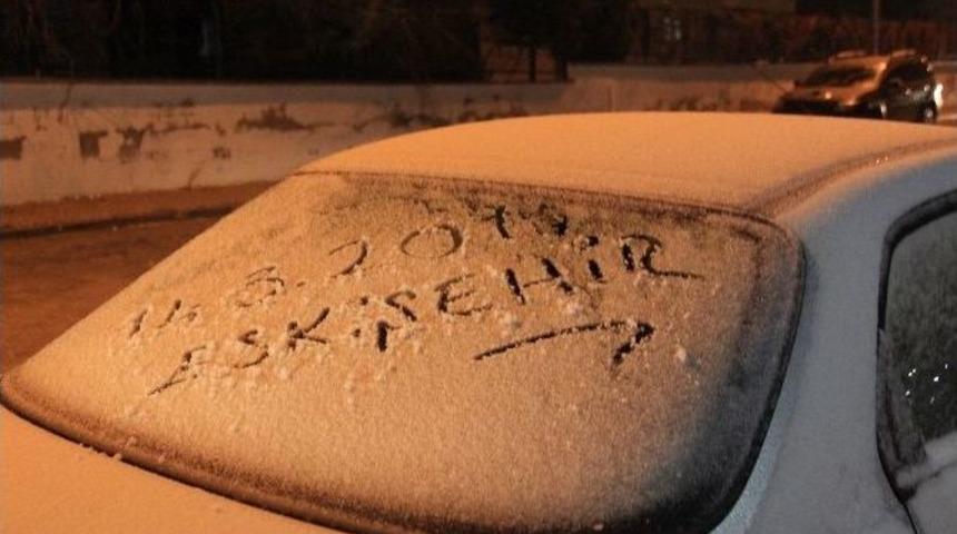 Mart Kapıdan Baktırdı