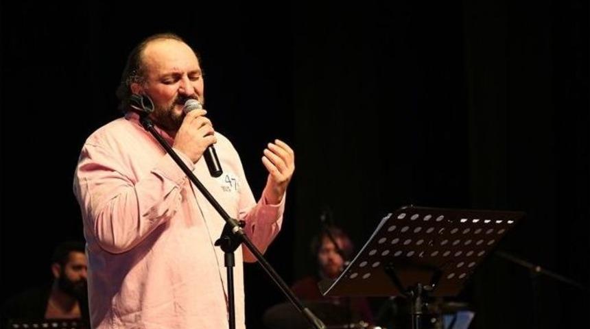 Aşık Veysel T&uuml;rk&uuml;lerle Anıldı