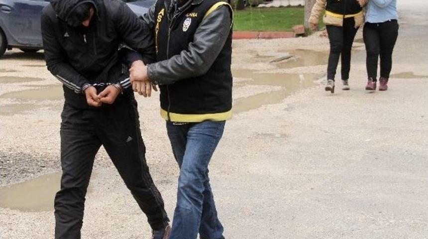 Sevgilisine Akaryakıt Karşılığı Fuhuş Yaptırmaktan Yakalandı