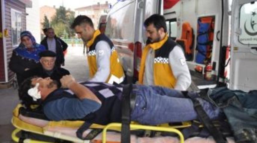 İnşaattan D&uuml;şen Gen&ccedil; İş&ccedil;i Yaralandı