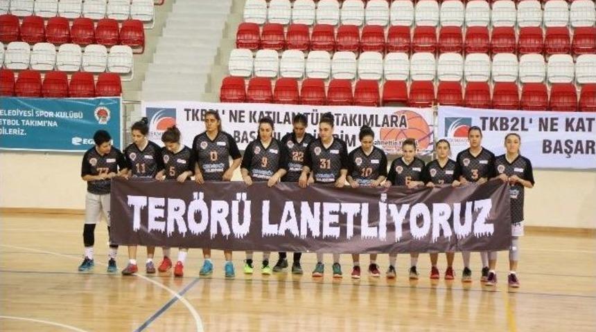 &Ccedil;ekmek&ouml;y Belediyesi Kadın Basketbol Takımı, Dostluk Spor&rsquo;u Mağlup Etti