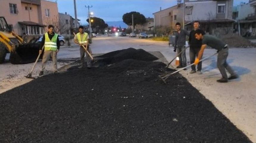 Burhaniye&rsquo;de Baski Asfalt Tamirine Başladı