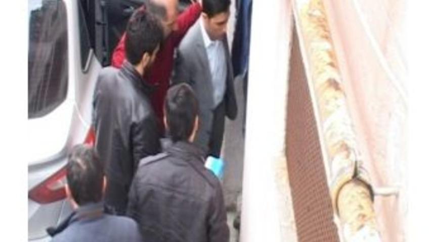 Hdp Dilovası İl&ccedil;e Başkanı Adliyeye Sevk Edildi