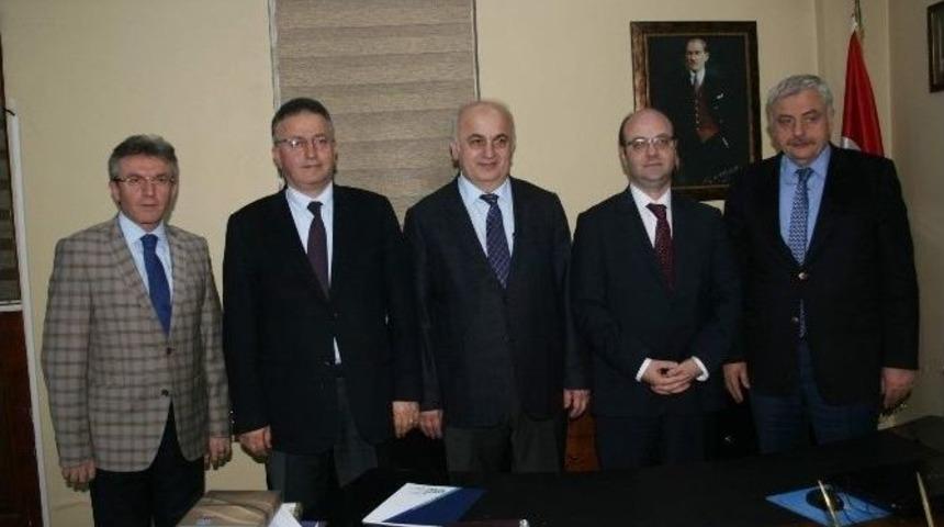 Kt&uuml; Rekt&ouml;r&uuml; Baykal&rsquo;dan M&uuml;hendis Odalarına &ldquo;hayırlı Olsun&rdquo; Ziyaretleri