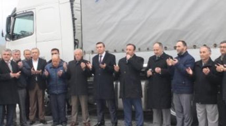 &Ccedil;aycuma&rsquo;dan T&uuml;rkmenlere Ve Suriyelilere Yardım G&ouml;nderildi