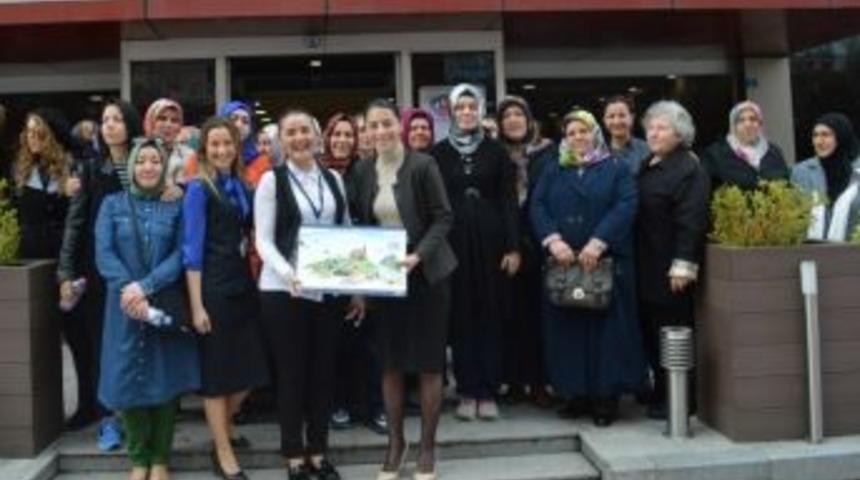 Kartepeli Kadınlara G&ouml;z Muayenesi