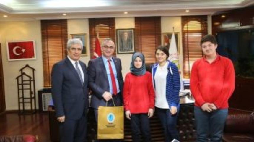 Sapanca Sağlık Meslek Lisesi&rsquo;nden Başkan Yılmazer&rsquo;e Ziyaret