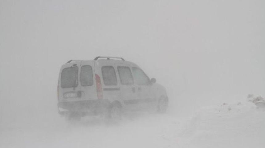 Ardahan&rsquo;da Kar Ve Tipi Etkili Oluyor
