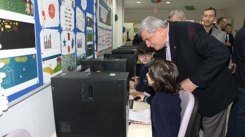Başkandan &Ouml;ğrencilere:&rdquo;değerlerini Bilen Bir Nesil Yetiştirmeliyiz&rdquo;