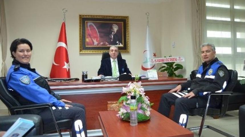 Polisler, Sağlık&ccedil;ıları Unutmadı