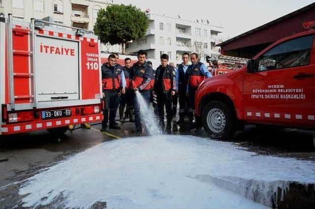 Mersin İtfaiyesine Acil Müdahale Aracı