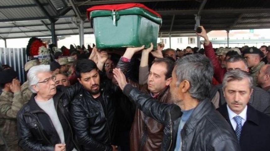 Ankara&rsquo;daki Bombalı Saldırıda &Ouml;len Ozancan Akkuş, Dualarla Son Yolculuğuna Uğurlandı