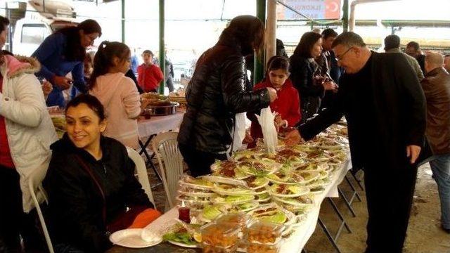 Sarıg&ouml;l 4 Eyl&uuml;l İlkokulunda Gıda Kermesi 2