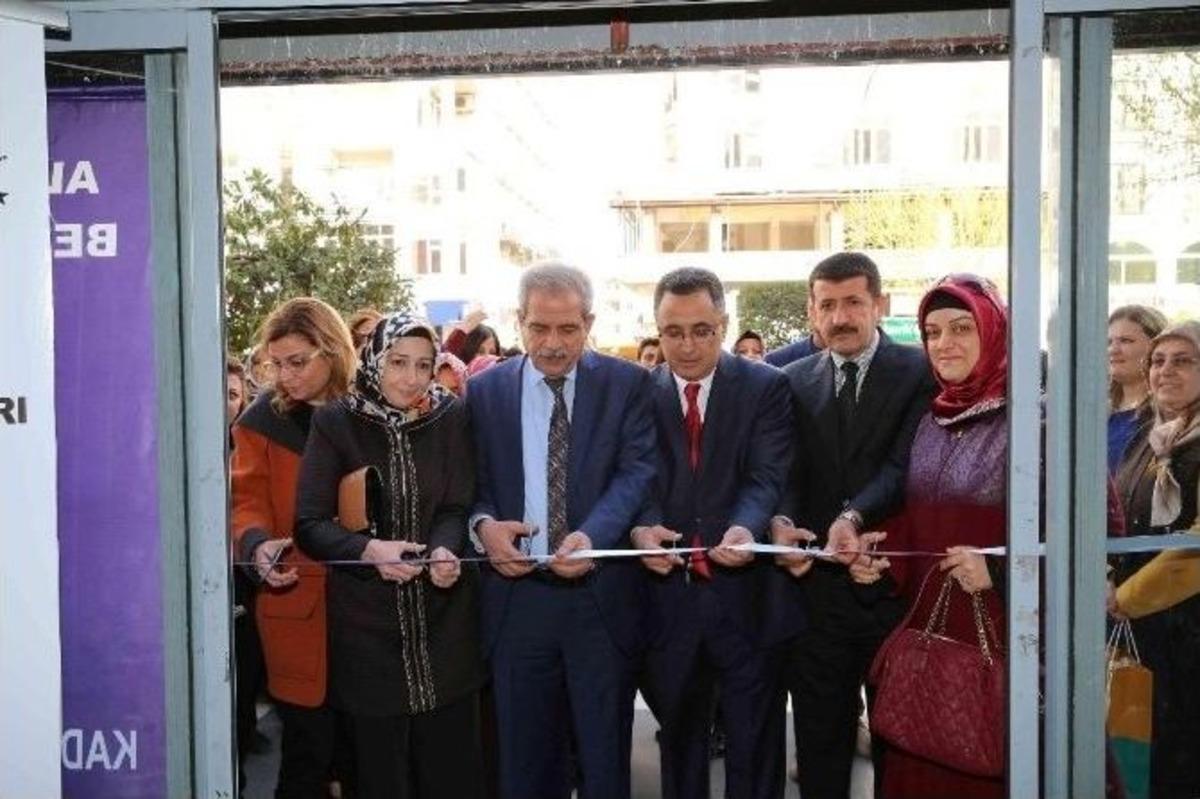 Şanlıurfa&rsquo;da "ipek Yolunda El Sanatları" Sergisi A&ccedil;ıldı