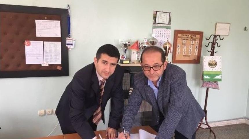 M&uuml;siad Kilis Şubesi, Ekrem &Ccedil;etin &Ouml;zel Mesleki Eğitim Merkezi&rsquo;yle Kardeş Kurum Projesi Protokol&uuml;n&uuml; İmzaladı