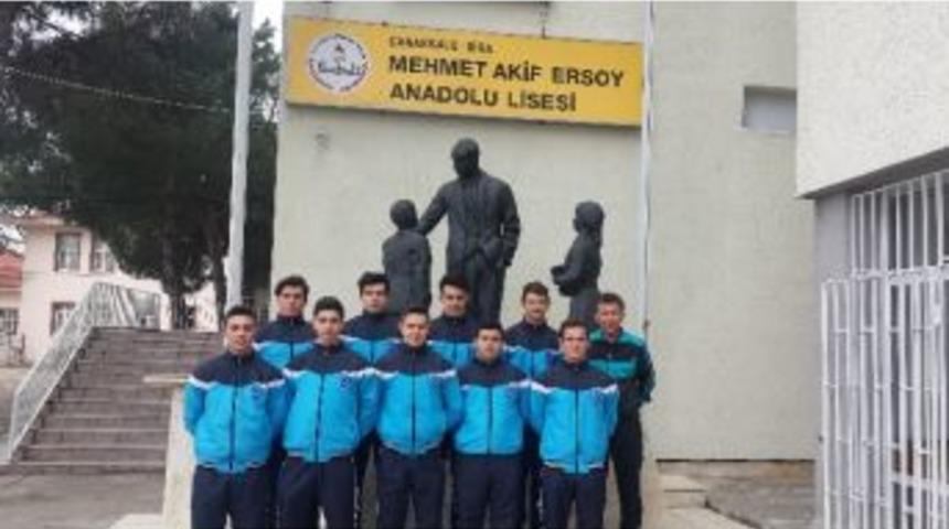 Voleybol Takımı B&ouml;lge M&uuml;sabakalarına Gitti