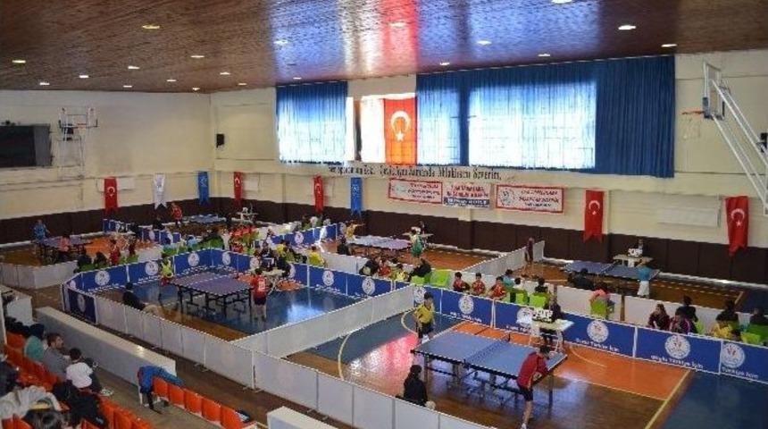 Masa Tenisi M&uuml;sabakaları Başladı