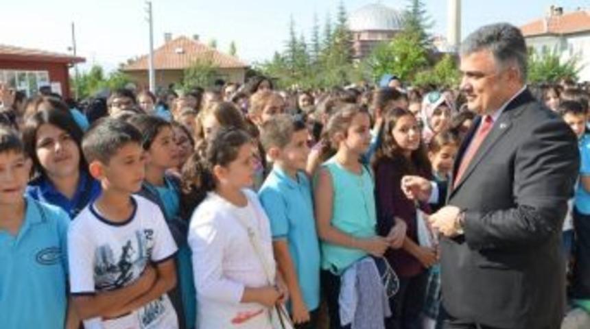 Ereğli Belediyesi Eğitime Desteğini S&uuml;rd&uuml;r&uuml;yor