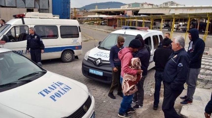 S&ouml;ke&rsquo;de 35 Ka&ccedil;ak G&ouml;&ccedil;men Yakalandı