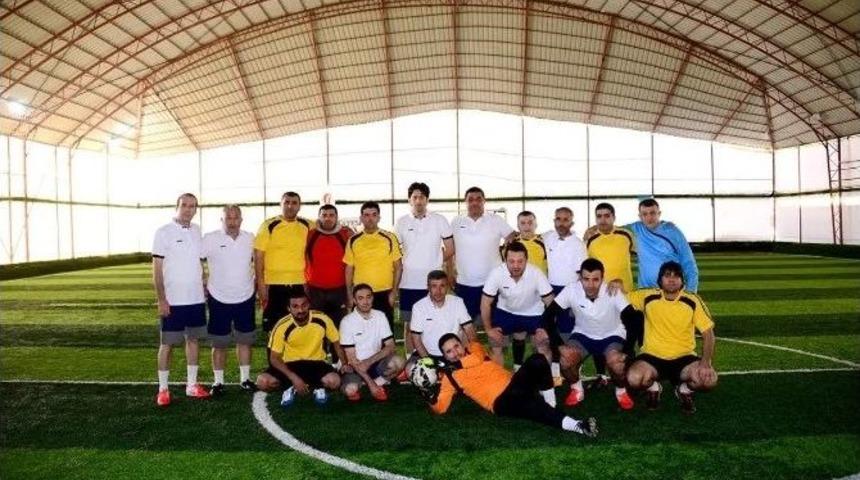 Gruplarda &Ccedil;ekişmeli Ma&ccedil;lar Oynanıyor