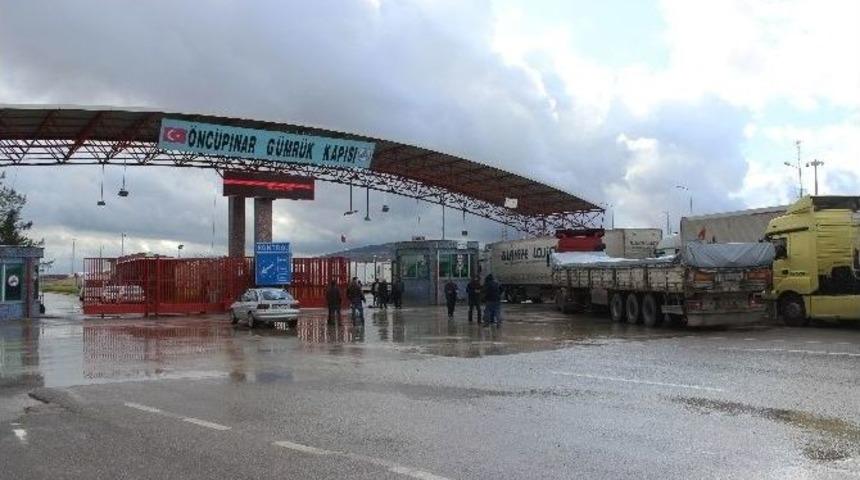 &Ouml;nc&uuml;pınar Sınır Kapısı&rsquo;nda Tır Yoğunluğu