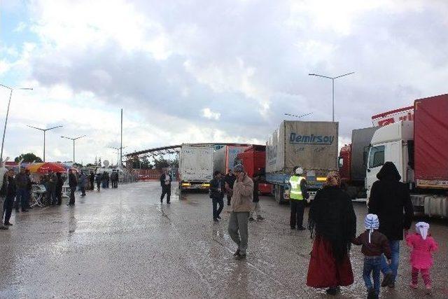 Öncüpınar Sınır Kapısı’nda Tır Yoğunluğu