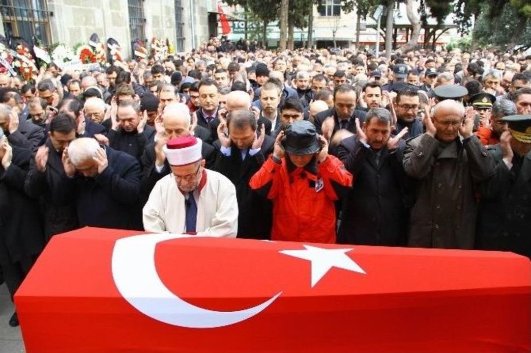 Patlamada Hayatını Kaybeden Başm&uuml;fettiş Toprağa Verildi