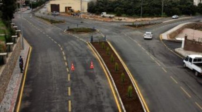 Oba Kavşağı &Ccedil;i&ccedil;ek A&ccedil;tı