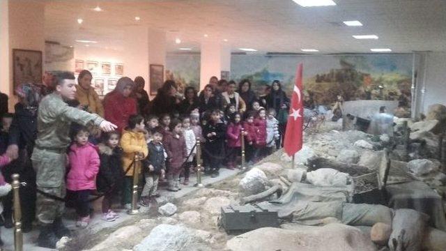 Büyükşehirin Minik Öğrencileri, Askeri Müzeyi Gezdi