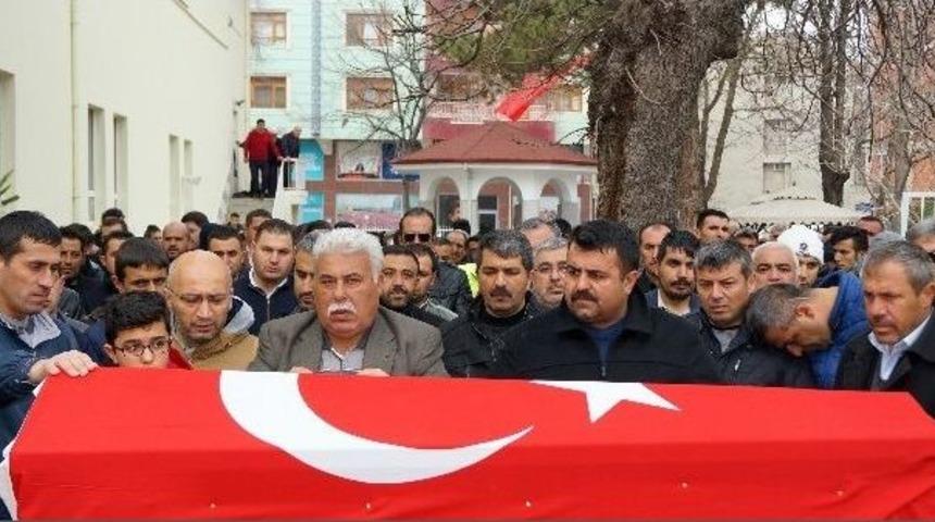 G&ouml;reve Giderken Patlamada Hayatını Kaybeden Sağlık Memuru Toprağa Verildi