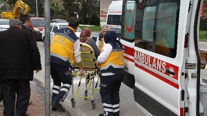 Otomobilin &Ccedil;arptığı Yaya Yaralandı