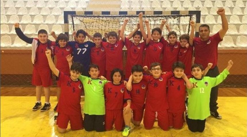 Ted Koleji &Ouml;ğrencileri Hentbol M&uuml;sabakalarına Damga Vurdu