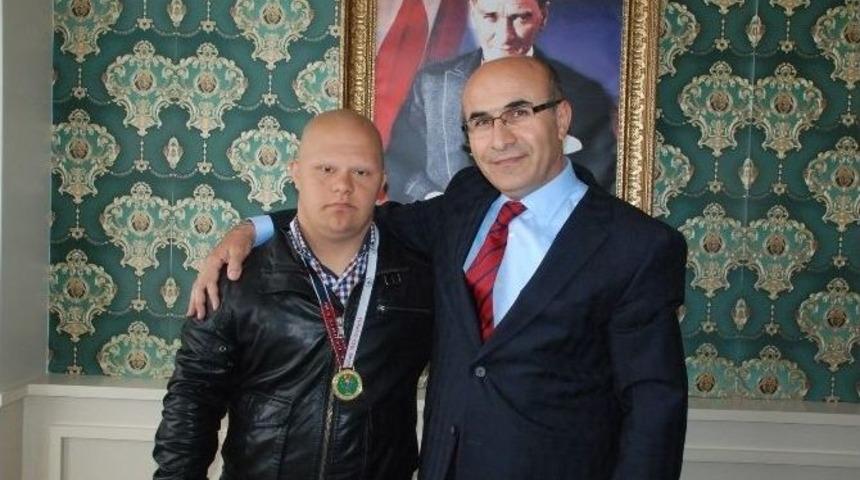 Down Sendromlu Sporcuların B&uuml;y&uuml;k Başarısı