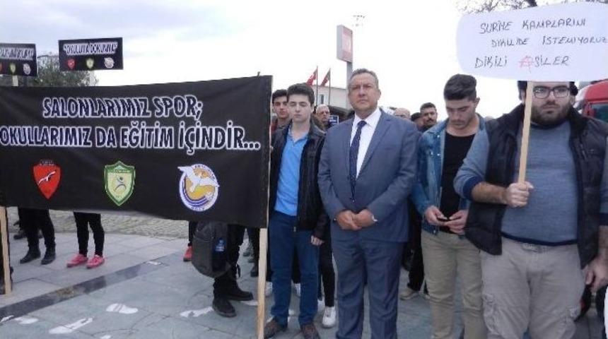 Dikili&rsquo;de M&uuml;lteci Sorunu B&uuml;y&uuml;yor