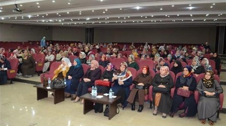 G&ouml;&ccedil; Ve Kadın Anlatıldı